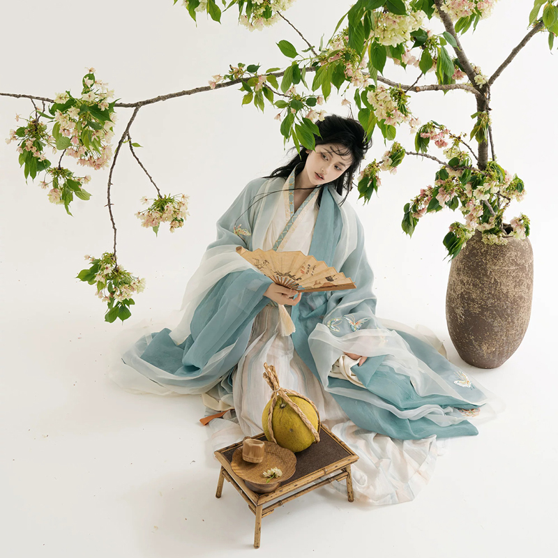 Women Wuxia-Style Hanfu Song Dynasty-Inspired Wide-Sleeved Elegant Couple Set